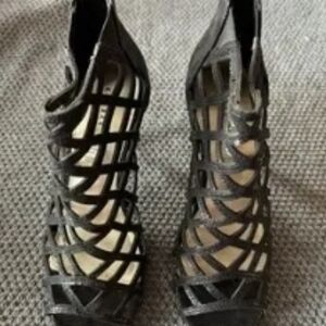 Elegant Black Strappy Women's Shoes